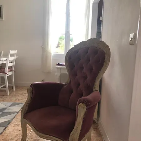 Gîte des Roses Oradour-Fanais Extérieur photo