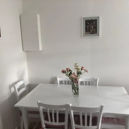 Gîte des Roses Oradour-Fanais Extérieur photo
